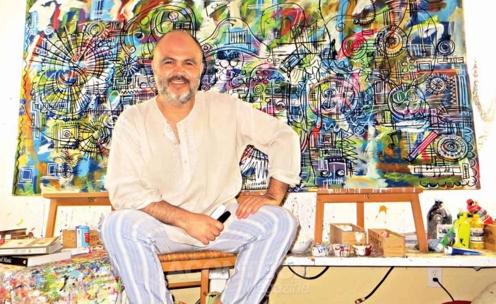 O artista plástico brasileiro Jotape em seu estúdio em Miami