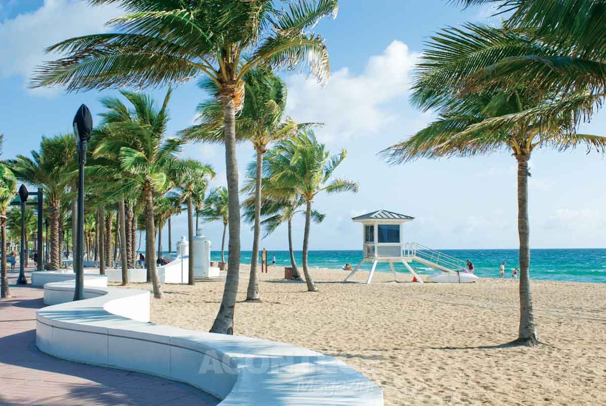 A orla de Fort Lauderdale é considerada uma das mais belas do Sul da Flórida com os muros em forma de ondas