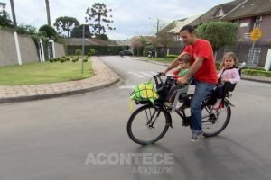 Luiz Cláudio Patrício vendeu o carro e adotou a bicicleta como meio de transporte.