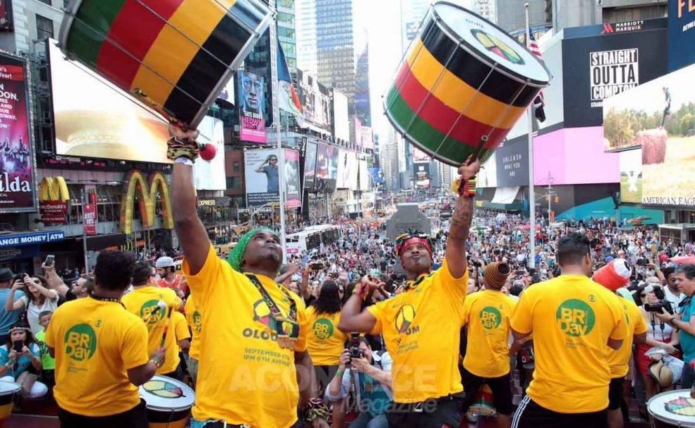 Olodum faz pocket show na Times Square