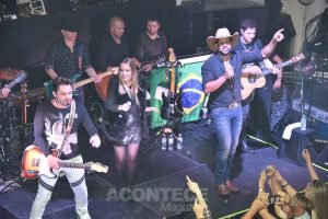 Fernando e Sorocaba agitando a galera
