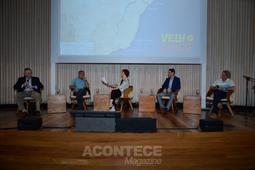 Debate reuniu Carlos Byington, José Raimundo, Bianca Ramoneda, Rodrigo Medeiros e Roberto Malvezzi