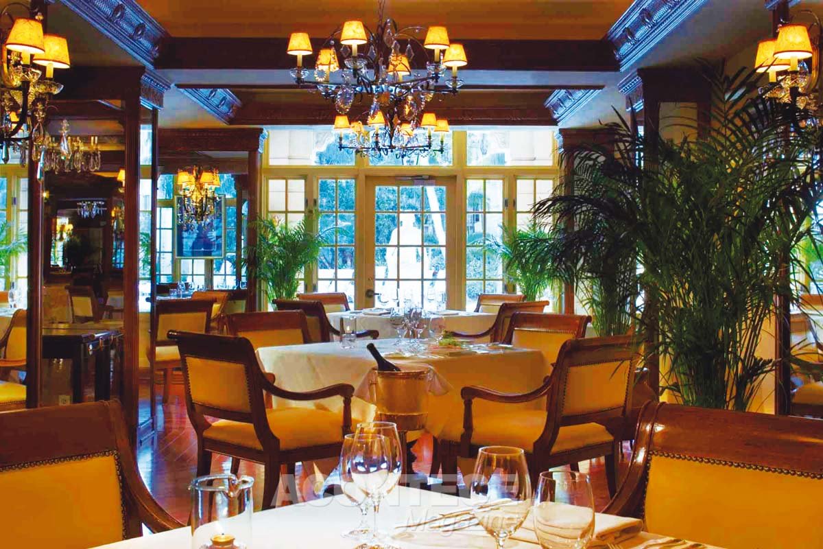 O Palm D’Or é um restaurante francês bem-conceituado no elegante hotel Biltmore em Coral Gables 