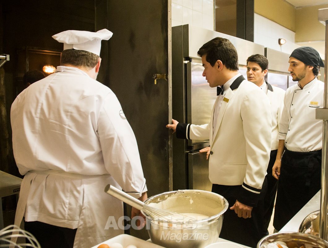 Julio (Thiago Martins)