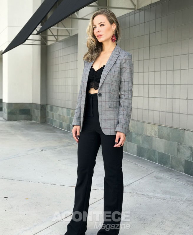 Blazer Ralph Lauren, calça Innocence  e top Victorias Secret 