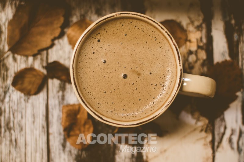 Um chocolate quente é sempre bom com este clima friozinho