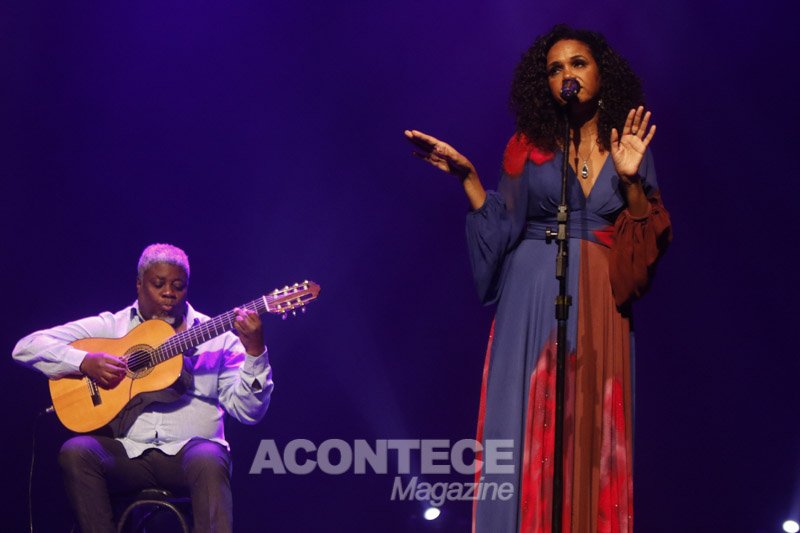 Debora Bloch, Caetano Veloso prestigiam Teresa Canta Noel