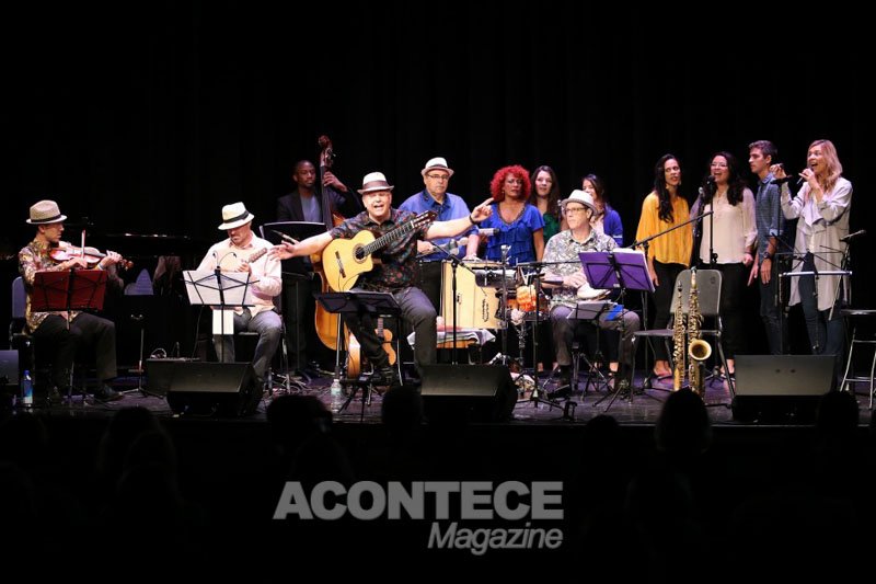 Professor Welson Teemua e convidados durante Concerto Terra Brasilis em Miami