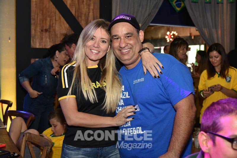 Copa do Mundo - Brasil 2 x 0 Sérvia - Torcida Viva Brazil