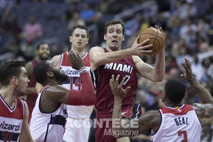 Goran Dragic do Miami Heat em jogo contra Wizards
