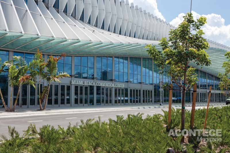O novo Centro de Convenções de Miami Beach chama atenção pelo look moderno