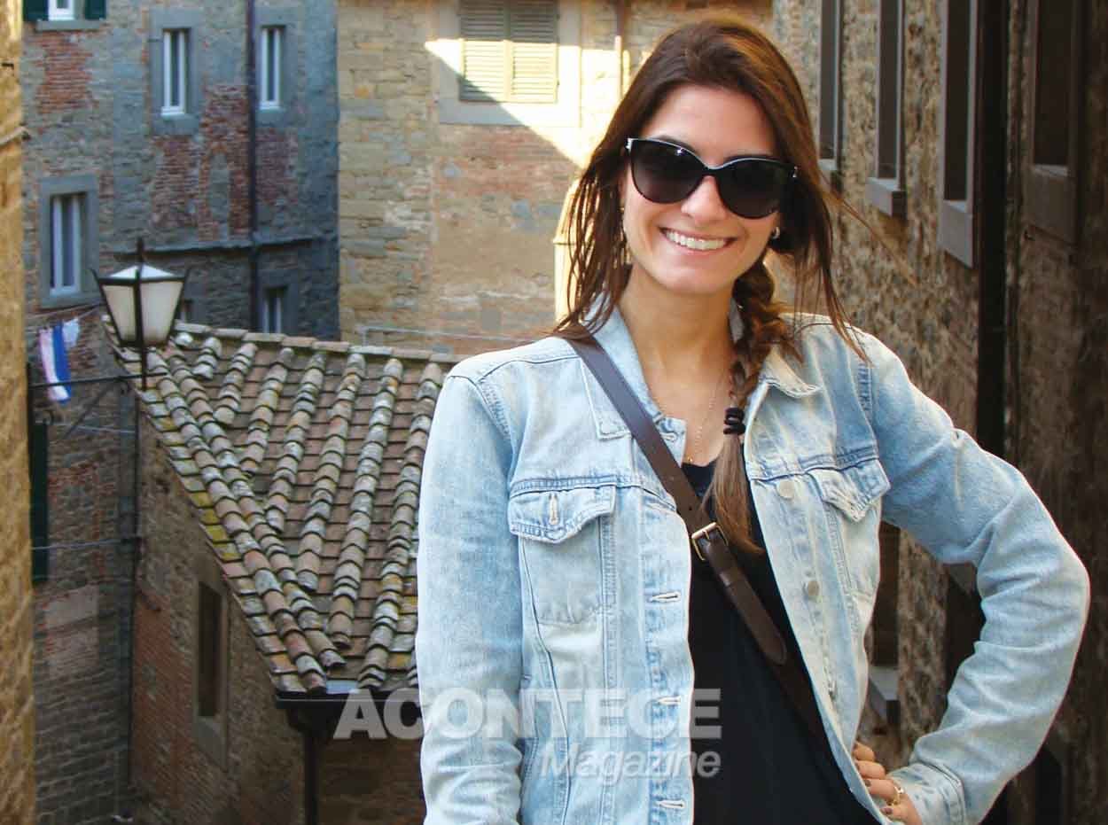 Thais Fernandes conquistou sua própria cidadania italiana e hoje dá assessoria para pessoas conquistarem o mesmo sonho