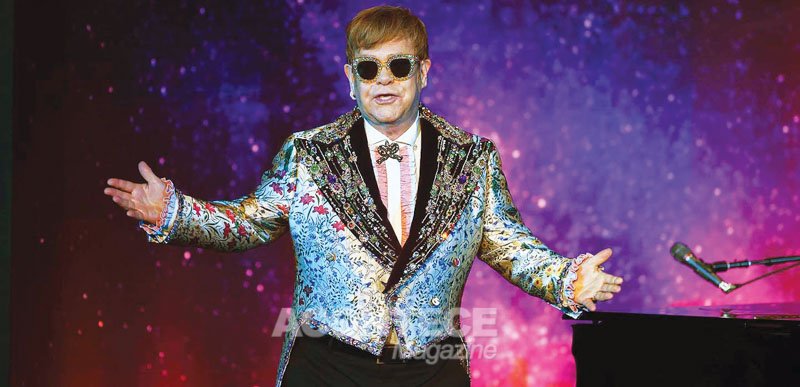 Elton John em Farewell Yellow Brick Road Tour