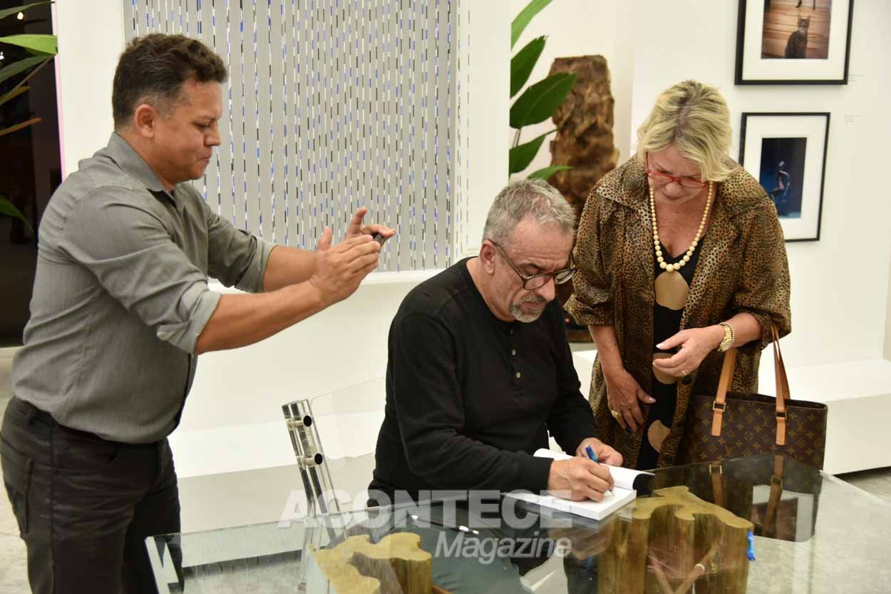 acontece_mag_20190819_livrocarlosborges-80