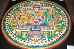 Mandala tibetana feita de areia